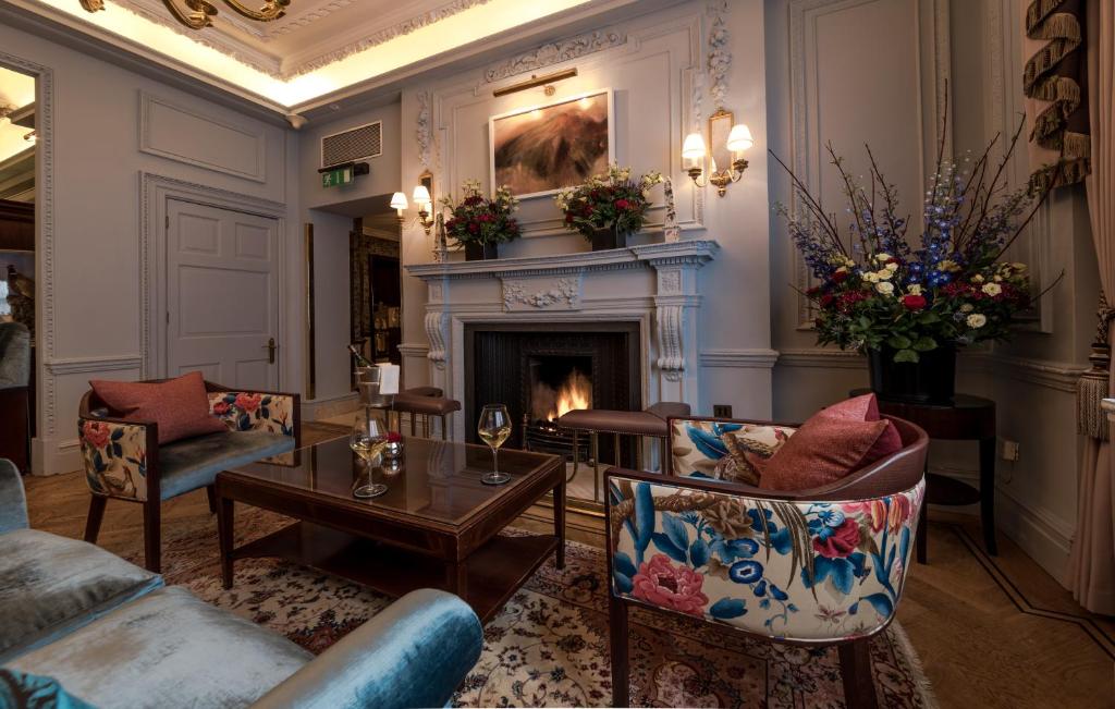 hotel-the-stafford-london-uk-seats hotel the stafford london seats