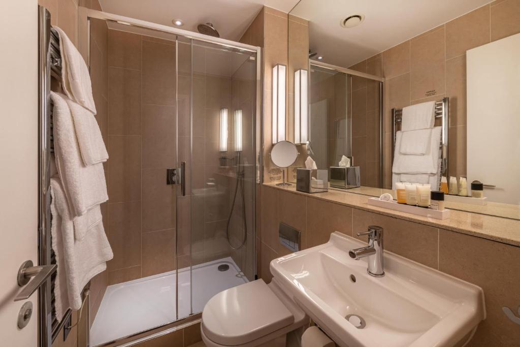 the-resident-victoria-london-uk-bath the resident victoria london uk bath