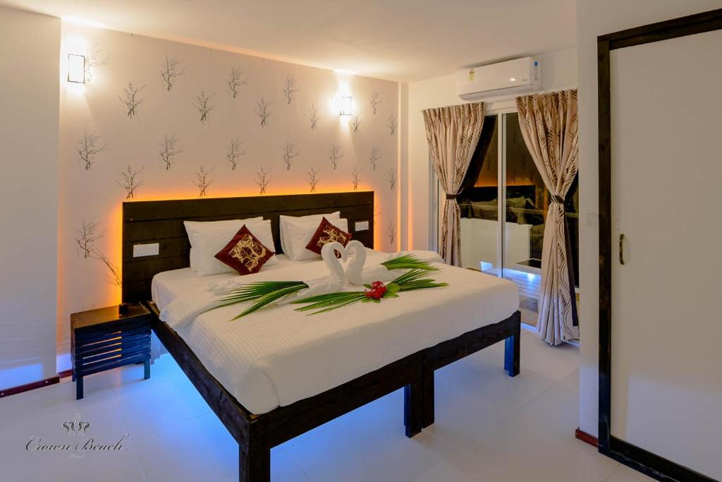 hotel crown beach hotel maldives