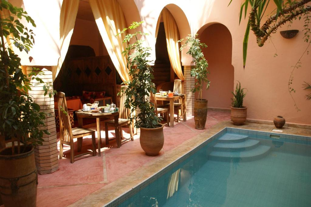 hotel riad azenzer marrakech