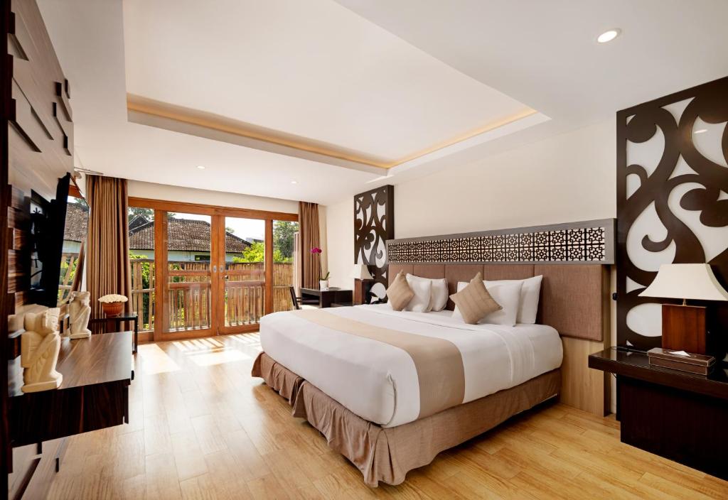 hotel villa kayu raja bali