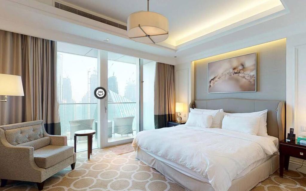 hotel 2 bedroom with full burj view dubai