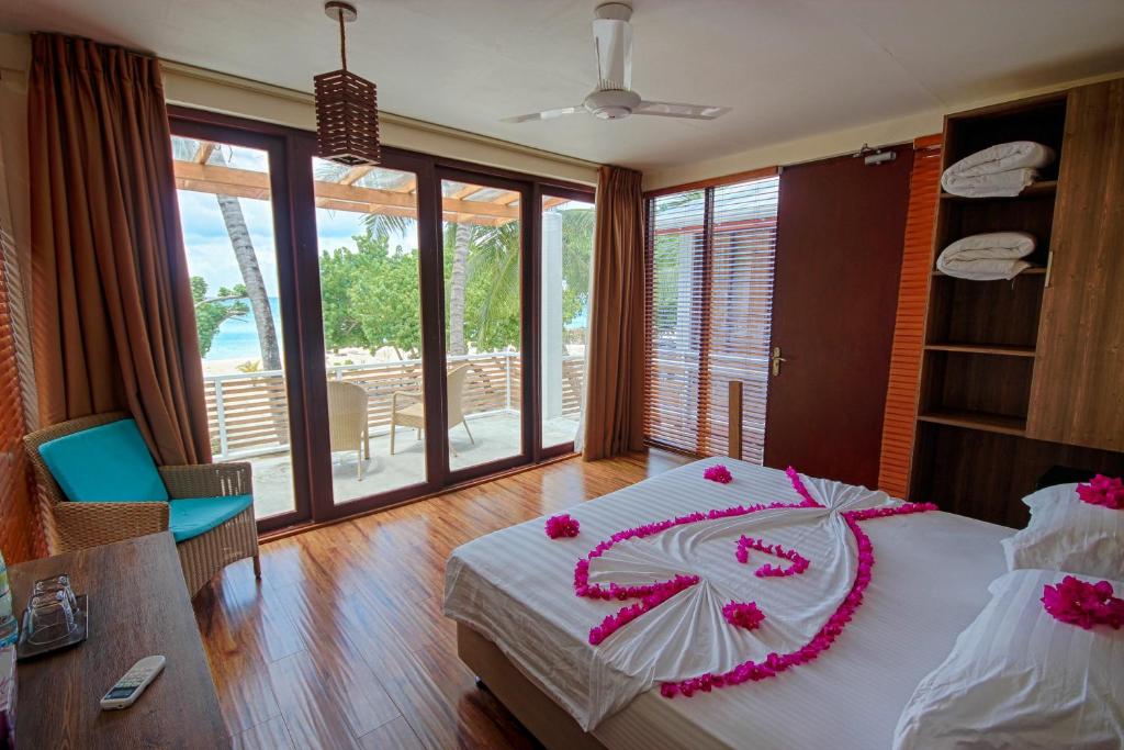 hotel kinan retreat maldives